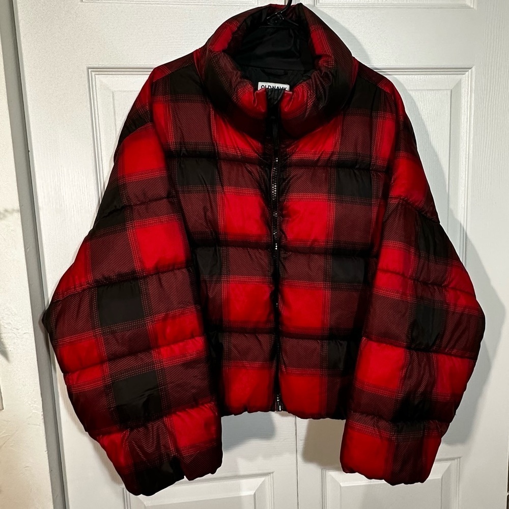 Old Navy Water-Resistant Frost Free Short Puffer Jacket Red Black Buffalo XXL